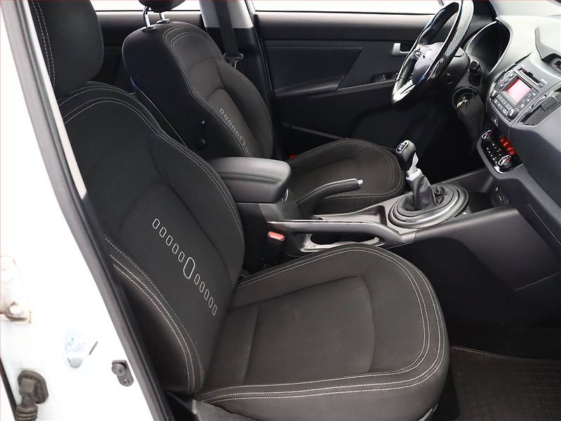 Kia Sportage (2013) 1.6 GDI, ČR,1.maj, Tempomat - fotka 7 z 15