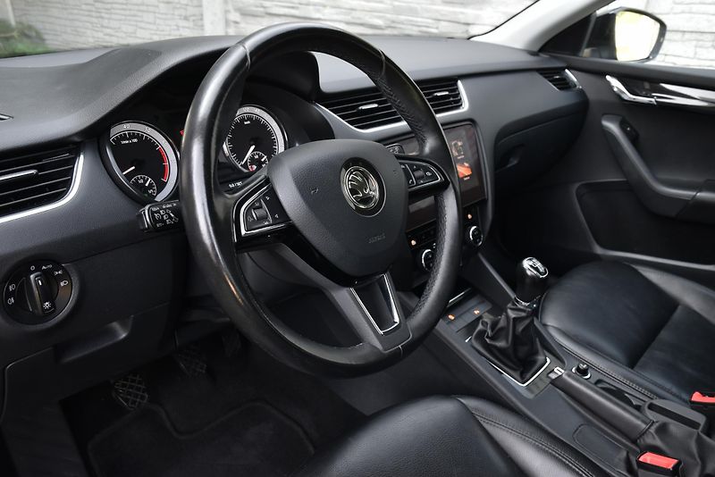Škoda Octavia 1.4 TSi G-TEC STYLE,LED,NAV,TZ - fotka 9 z 50