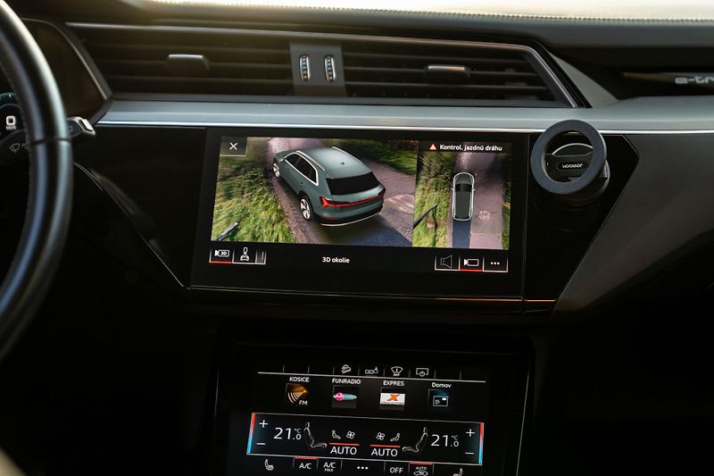 Audi e-tron (2020) /300kW - fotka 44 z 51