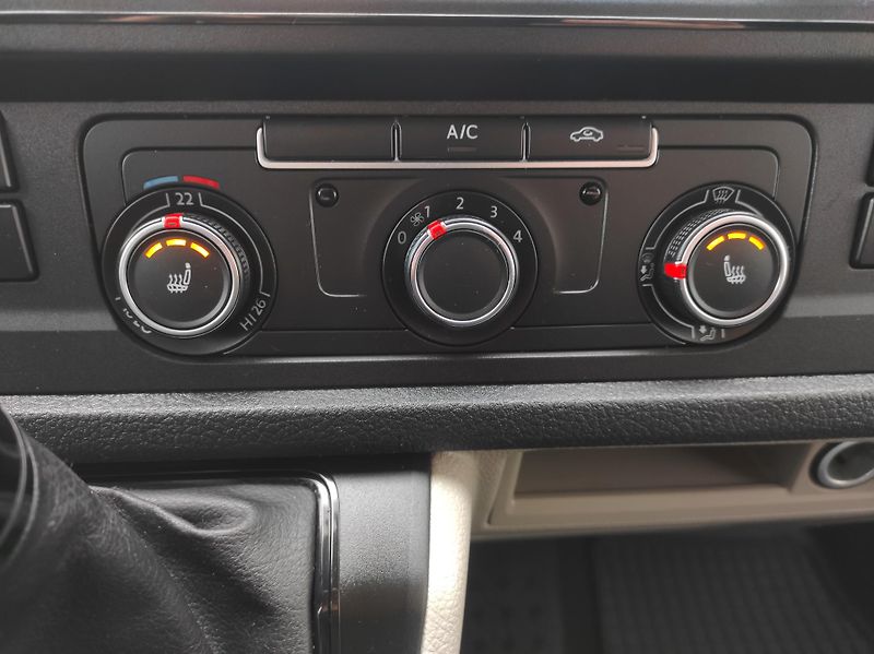 Volkswagen Transporter 2,0TDi DSG,Long,Dílna,2xDveře - fotka 17 z 45