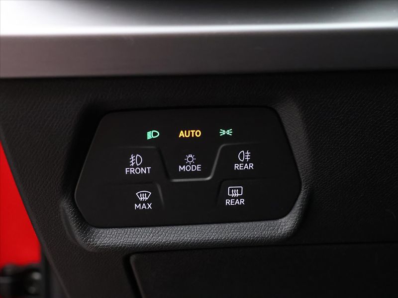 Seat Leon FR 1,5 TSI 96kW Full Link - fotka 15 z 28