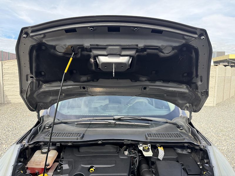 Ford Kuga 2.0TDCi 140PS 162TKM SERVIS!!! - fotka 81 z 162
