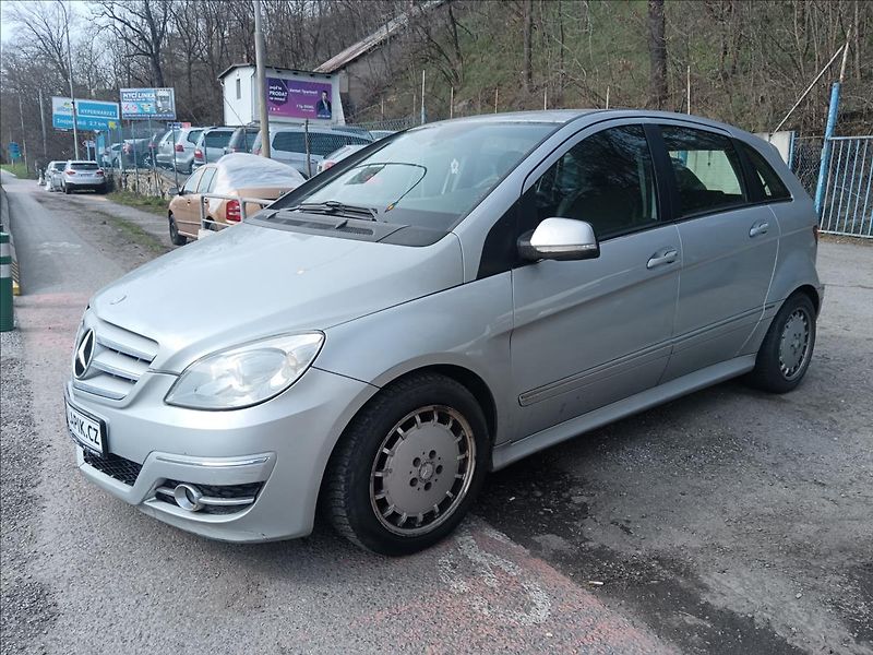 Mercedes-Benz Třídy B 2,0 CDi Automat - fotka 4 z 22