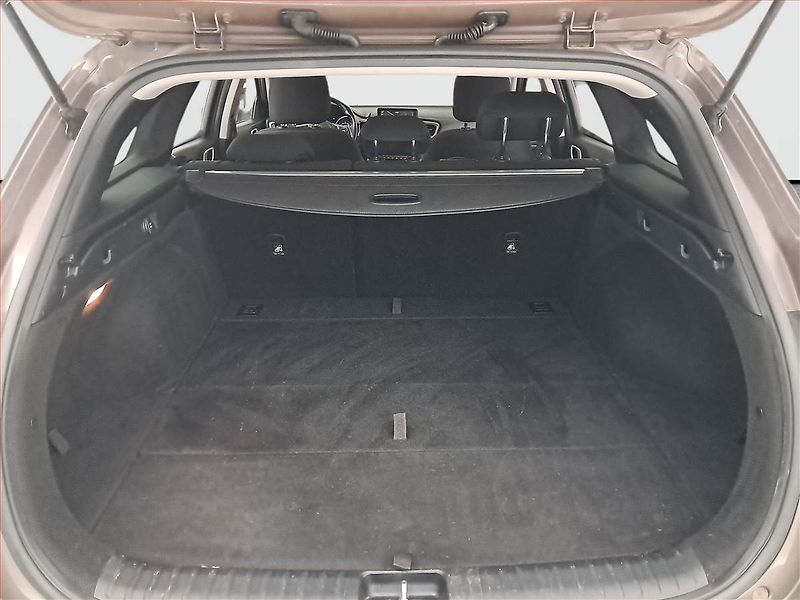 Kia Ceed (2019) 1.4 T-GDI, Serv.kniha, Navi - fotka 14 z 17