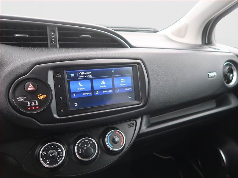 Toyota Yaris (2020) 1.5 Dual VVT-i, Serv.kniha - fotka 12 z 18