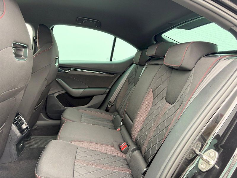 Škoda Octavia (2024) DSG 2.0 TSI / 180 kW /RS - fotka 9 z 33