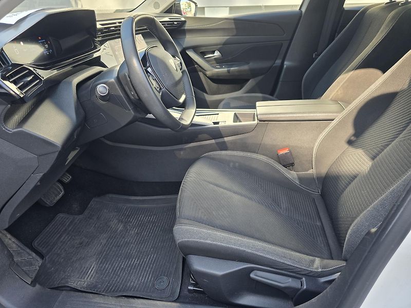 Peugeot 308 Active 1,5 BlueHDi (96 kW) A - fotka 9 z 9