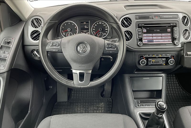 Volkswagen Tiguan 1,4 TSi,90kW,serv.kniha - fotka 13 z 22