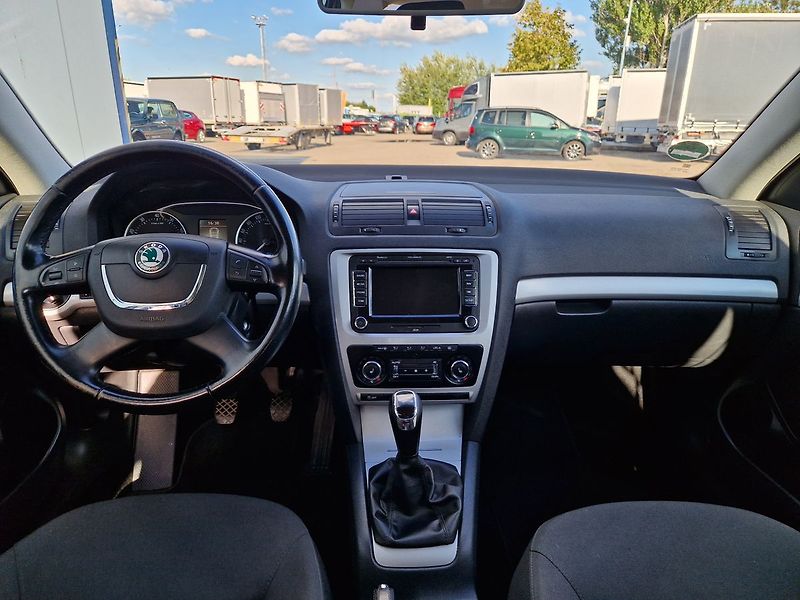 Škoda Octavia Ambition 1.4 TSI, 90kW - fotka 10 z 36