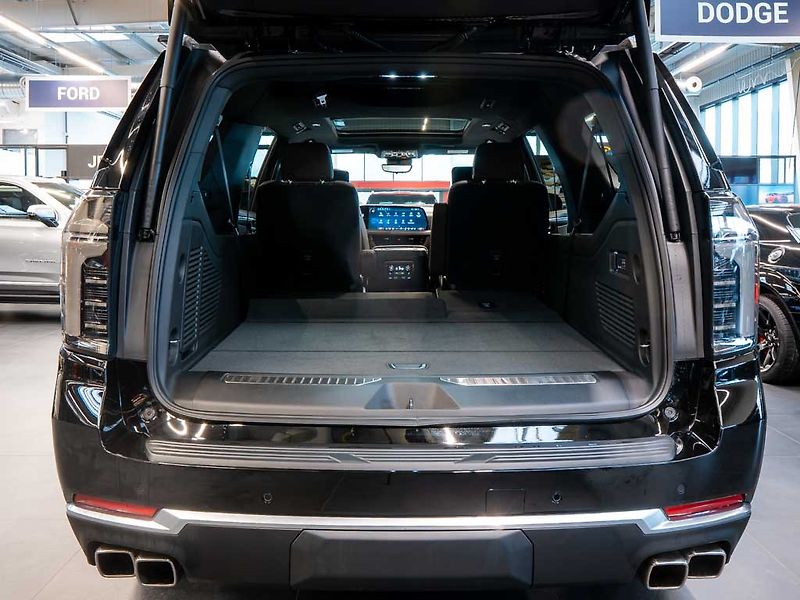 Chevrolet Suburban (2026) 6.2 V8 High Country 2026 - fotka 8 z 47