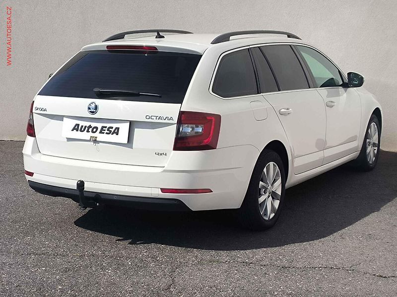 Škoda Octavia (2017) 2.0 TDi 4x4, 2.maj,ČR, Style - fotka 4 z 22