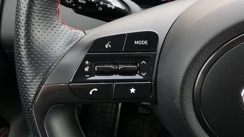Hyundai Tucson 1.6 T-GDI N Line - fotka 11 z 22