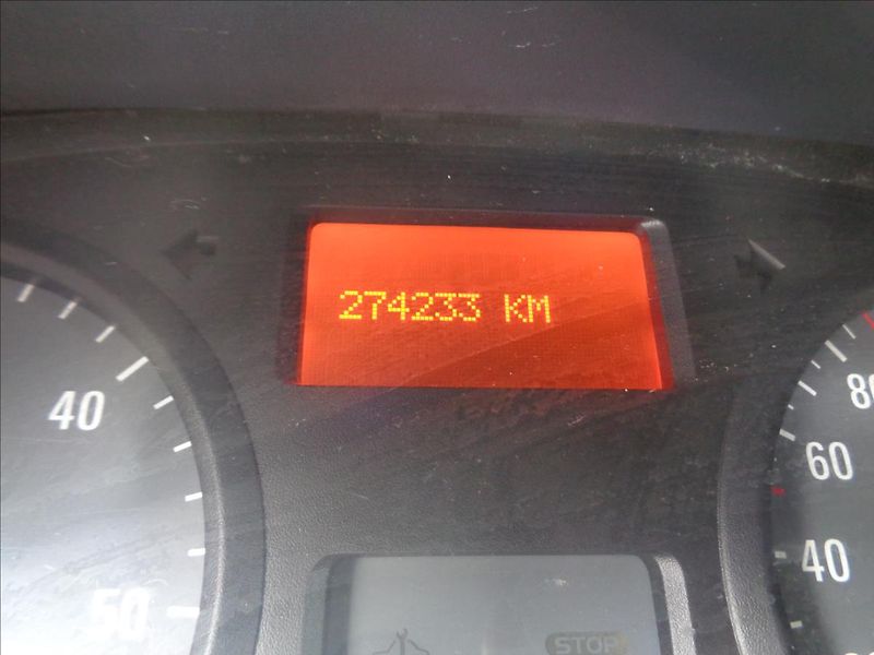 Opel Vivaro 2,0 - fotka 20 z 21