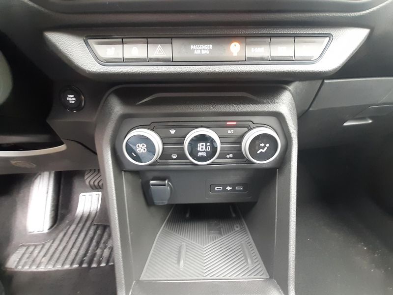 Dacia Jogger (2026) Journey hybrid 155 7 míst - fotka 18 z 19