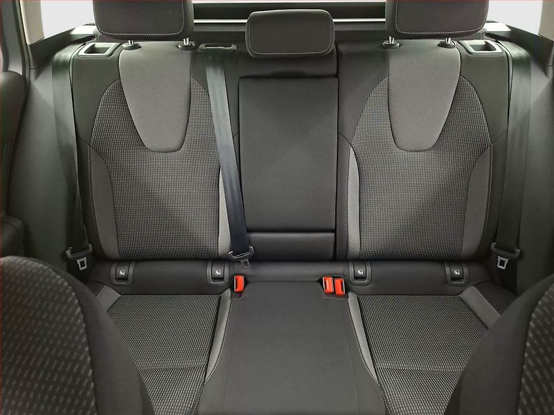 Škoda Octavia (2023) Ambition 2.0 TDI, ČR,1.maj - fotka 10 z 18