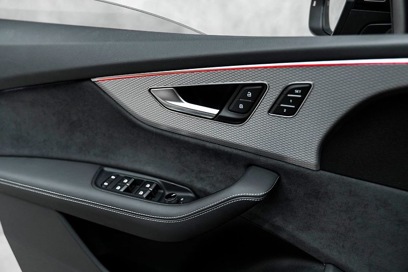 Audi SQ8 - fotka 16 z 21