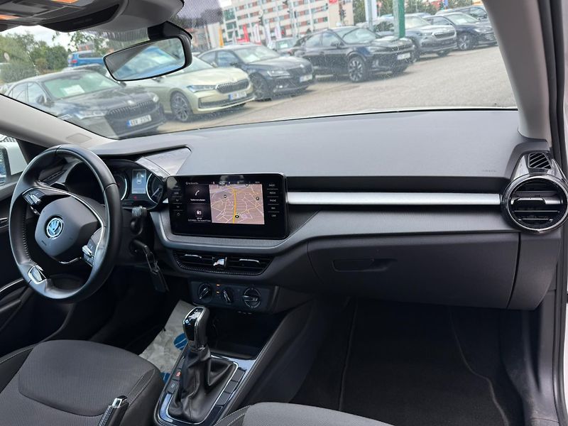 Škoda Fabia Ambition 1.0 TSI 81kw DSG - fotka 11 z 25