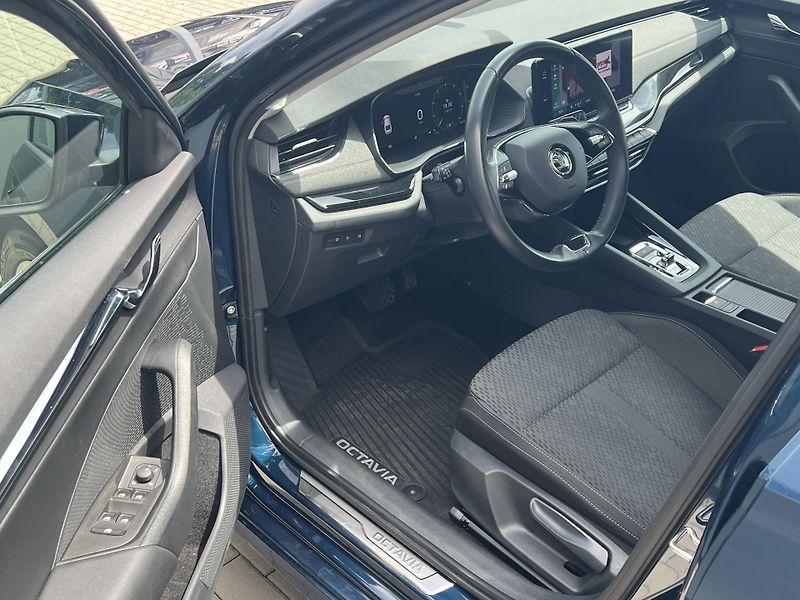 Škoda Octavia (2022) 1,5 TSi110kWSTYLEDSG REZERVACE - fotka 9 z 34
