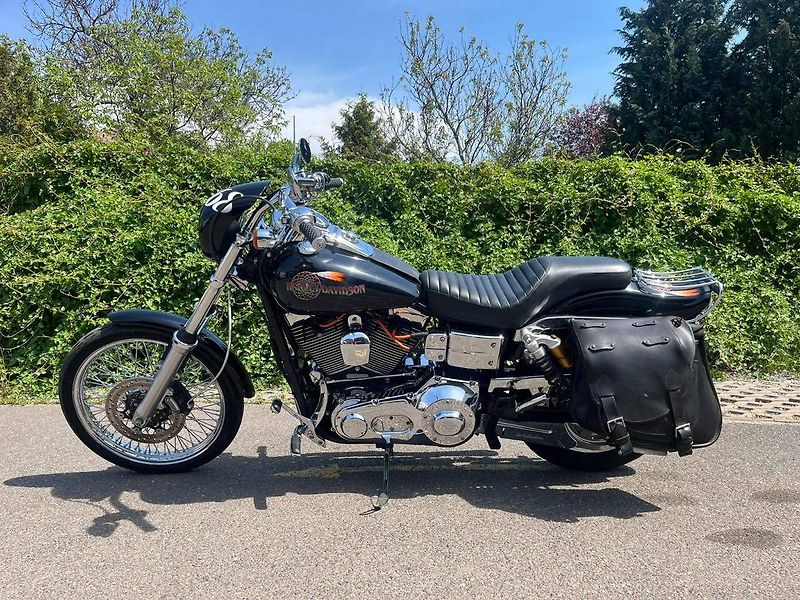 Harley-Davidson FXDWGI Dyna Wide Glide (2005) - fotka 6 z 17