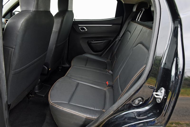 Dacia Spring ELECTRIC 45 (27kWh),NAVI,KŮŽE - fotka 35 z 50