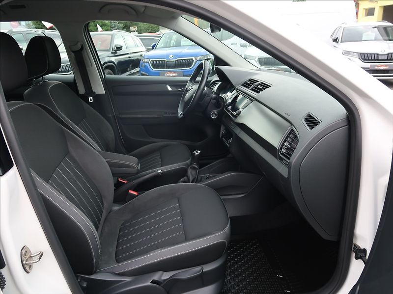 Škoda Fabia 1,0 TSi,70kW,Style,1majČR,DPH - fotka 13 z 27