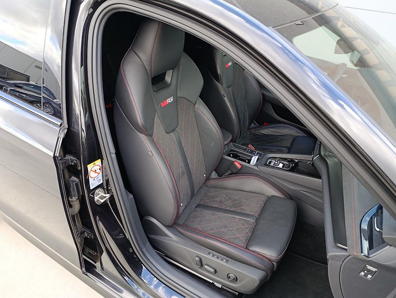Škoda Octavia RS 2.0TSI 180kW ČR DPH - fotka 20 z 36