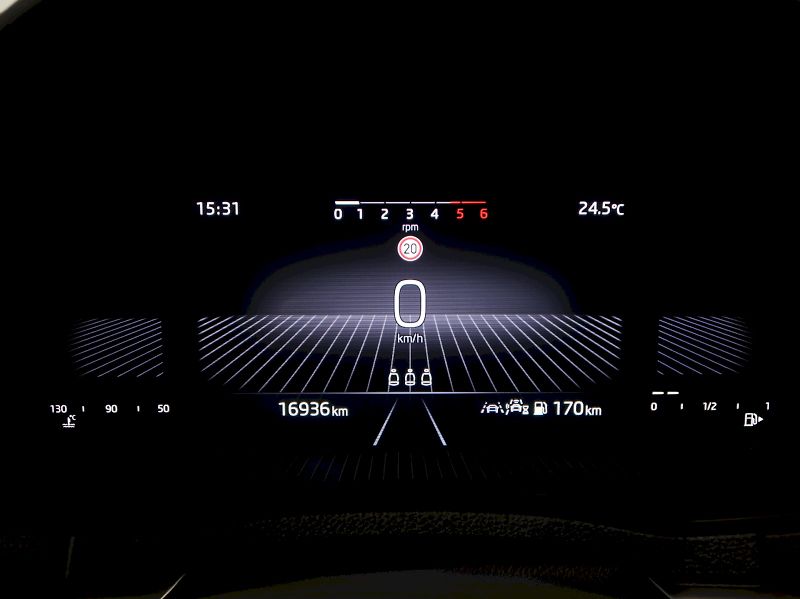 Škoda Karoq (2025) SELECTION 2.0TDI 85KW TAŽNÉ - fotka 17 z 40