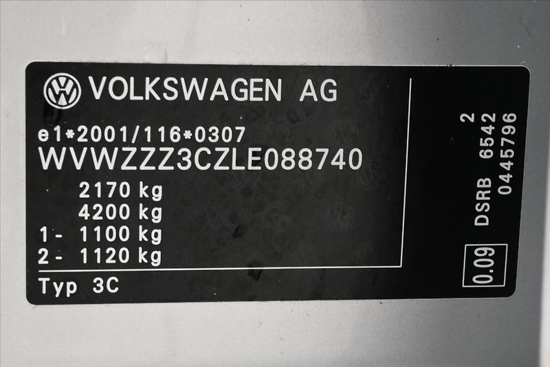 Volkswagen Passat 2,0 TDI 110 kW DSG Business Zá - fotka 12 z 32