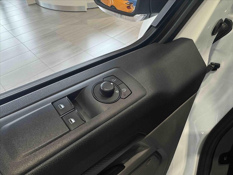 Ford Transit Custom (2026) 2,0 2,0 EcoBlue  TREND 320 L2 - fotka 8 z 14