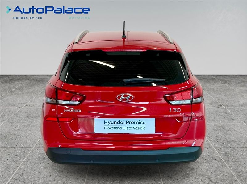 Hyundai i30 1,0 T-GDI COMFORT 1.MAJITEL - fotka 5 z 16