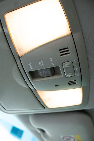 Nissan Murano Bez investic, servisované. - fotka 35 z 47