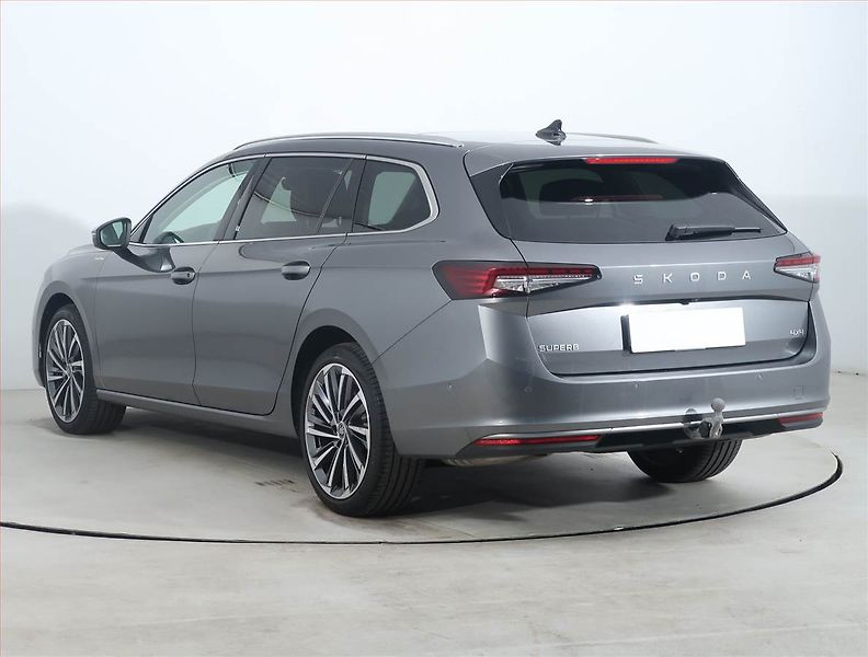 Škoda Superb (2025) 2.0 TSI - fotka 4 z 28