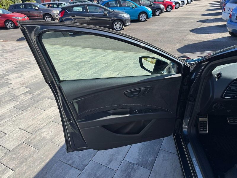 Cupra Leon (2020) 2.0 TSI DSG 213kW - fotka 9 z 41