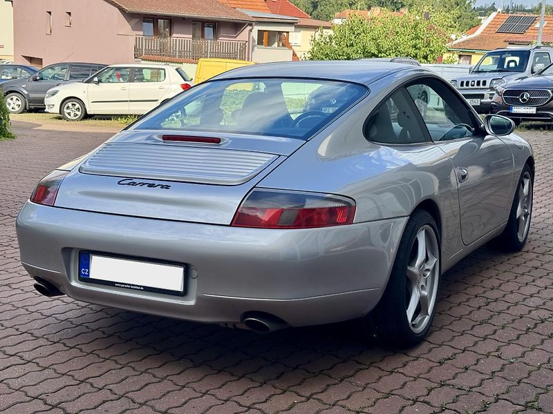 Porsche 911 (1999) Carrera - fotka 5 z 17