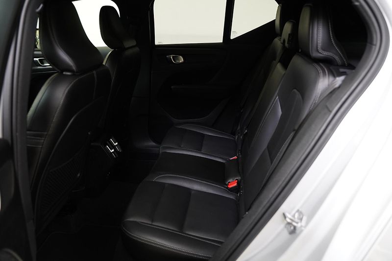 Volvo XC40 - fotka 24 z 26