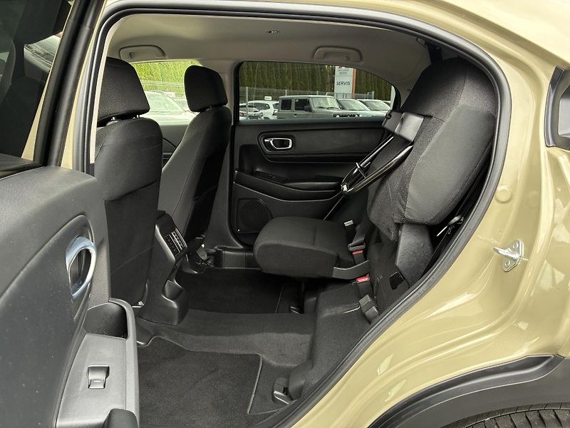 Honda HR-V (2022) 1,5 e-HEV Elegance * ZÁRUKA * - fotka 17 z 22