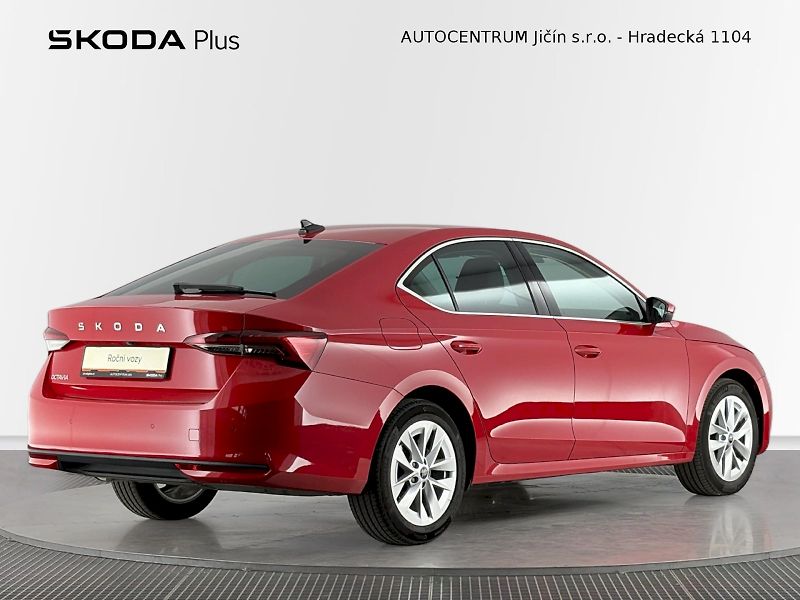 Škoda Octavia (2025) DSG 1.5TSI 110kW Top Selection - fotka 2 z 30