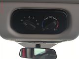 Ford Transit (2016) 2.2TDCi L2H2 9míst, AC - náhled 15