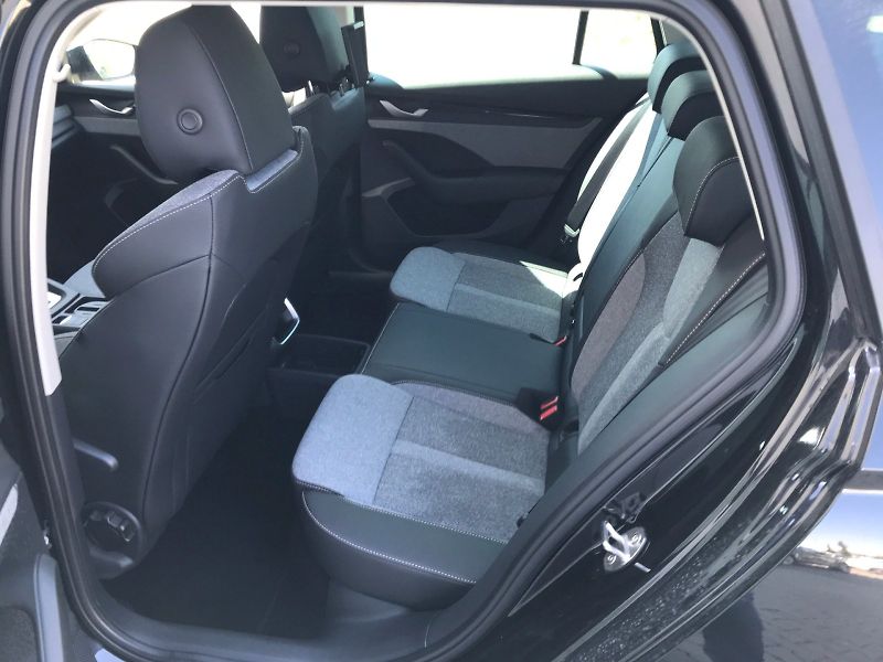 Škoda Octavia (2025) COMBI TOP SELECTION 1,5 TSI M- - fotka 14 z 23