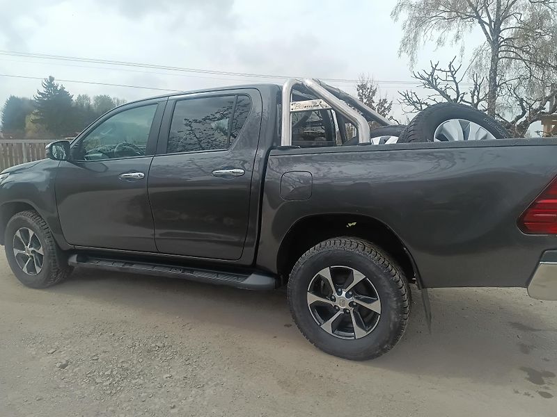 Toyota Hilux (2018) - fotka 4 z 13