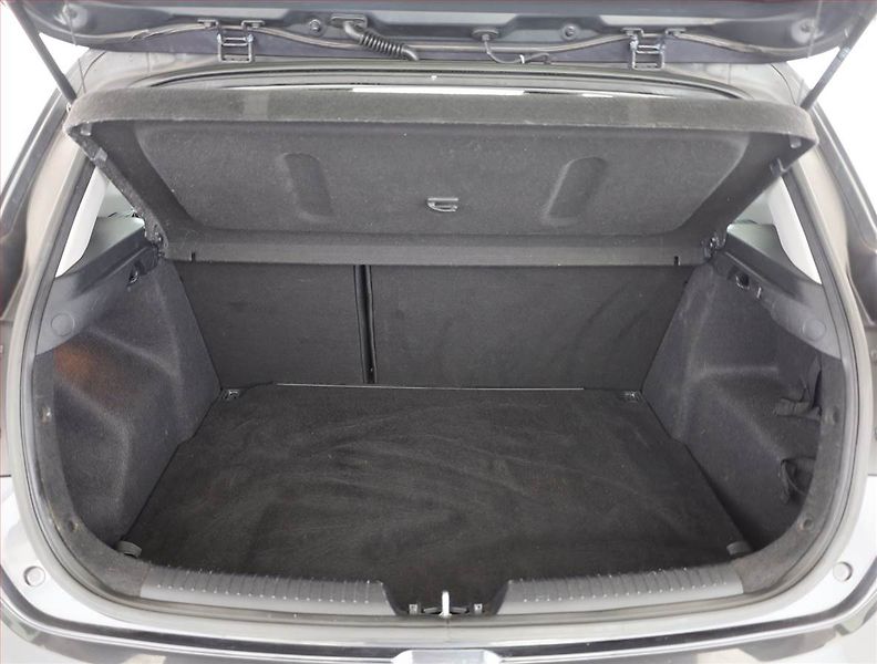 Kia Ceed (2012) 1.6 CRDi, Tempomat - fotka 15 z 17