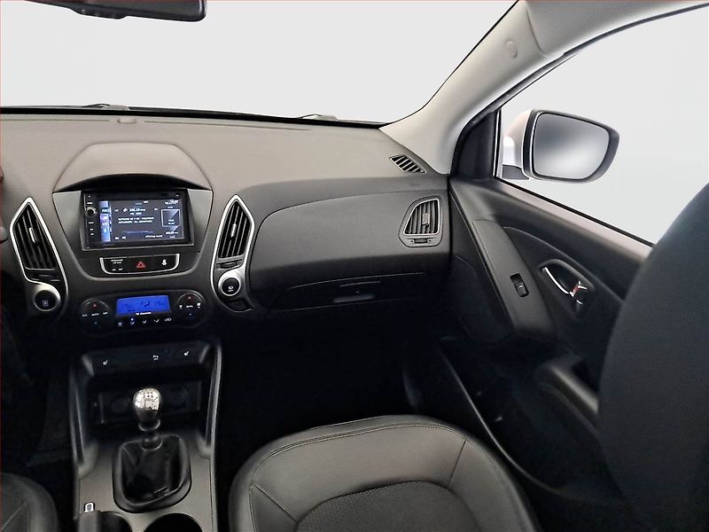 Hyundai ix35 (2012) 1.6 GDI, Serv.kniha, Tempomat - fotka 8 z 20