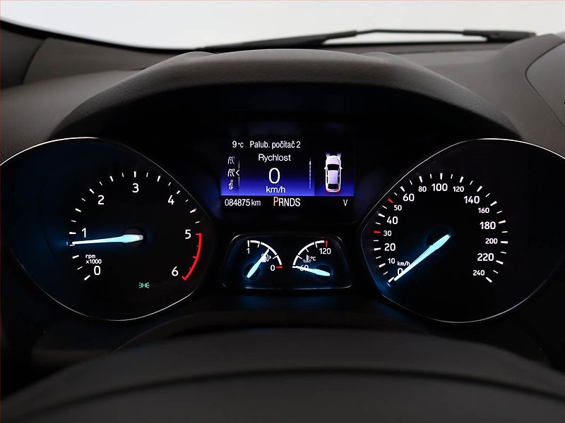 Ford Kuga (2017) 2.0 TDCi, Automat, Serv.kniha - fotka 9 z 17