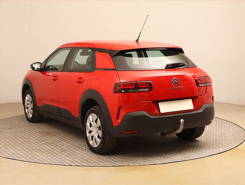 Citroën C4 Cactus (2019) 1.2 PureTech, ČR,1.maj - fotka 4 z 22