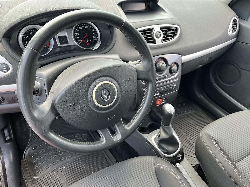 Renault Clio 1.2 - LPG - fotka 11 z 28