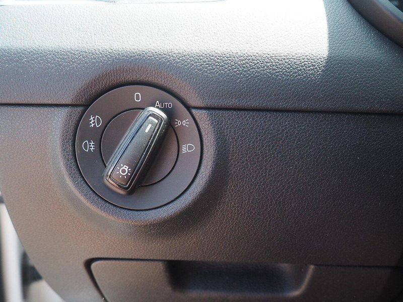 Škoda Octavia (2017) 1.6 TDI Ambiente, Navi - fotka 22 z 35