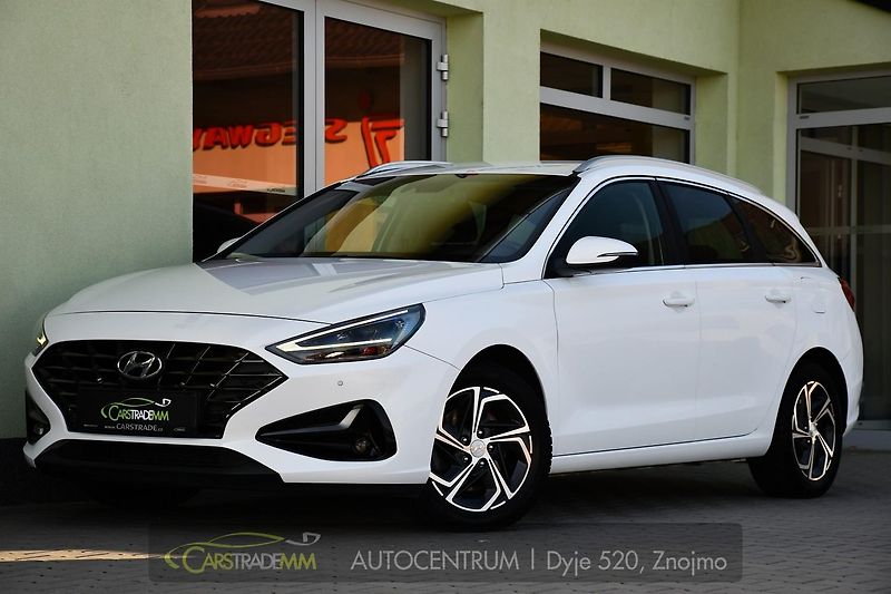 Hyundai i30 1.6CRDi NAVI KAMERA CARPLAY - fotka 1 z 48