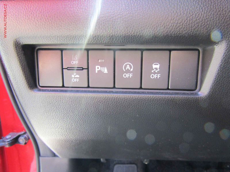 Suzuki Swift (2023) 1.2i, ČR - fotka 15 z 18
