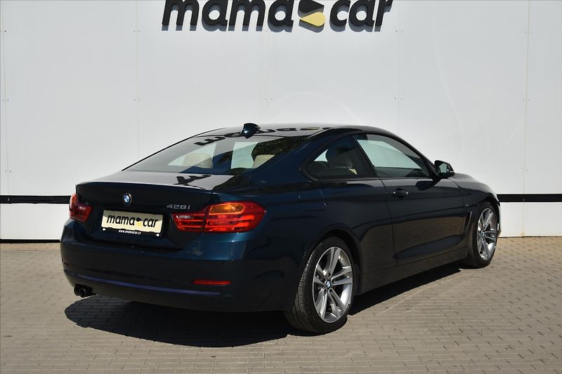 BMW Řada 4 428i 180kW SERVISNÍ KNIHA ČR - fotka 7 z 25