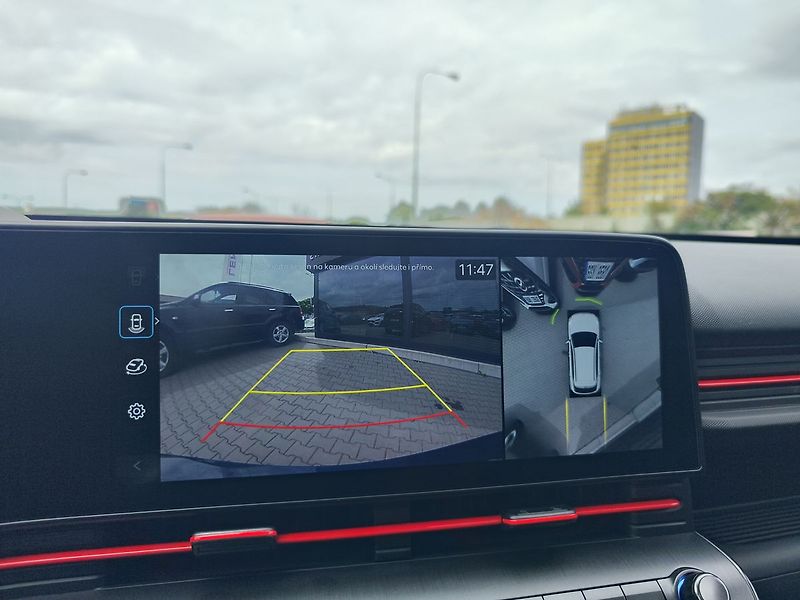 Hyundai Kona EV/65kWh N-Line Premium AT - fotka 27 z 38